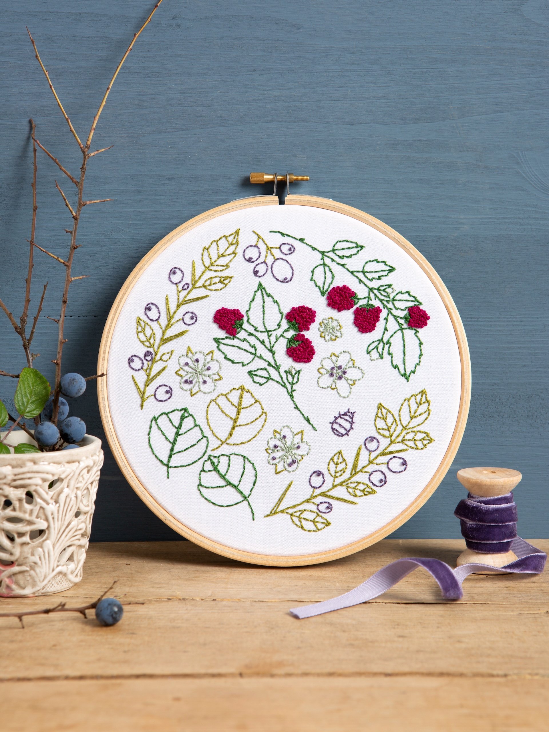 blackthorn-bramble-embroidery-kit-4